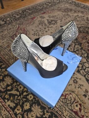 Fabulicious, Black With Crystal-Embellished Peep-Toe High Heels. Size 7